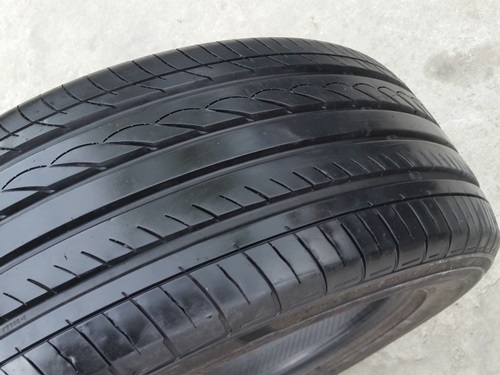 ายยาง225/55/16 ปี 2613 YOKOHAMA dB  4  เส้น