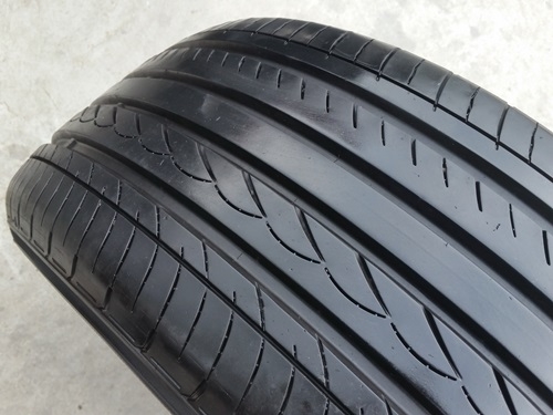 ายยาง225/55/16 ปี 2613 YOKOHAMA dB  4  เส้น