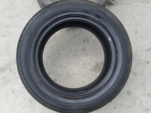 ายยาง225/55/16 ปี 2613 YOKOHAMA dB  4  เส้น