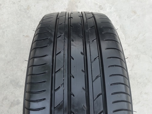 ขายยาง205/55/16 ปี 14 YOKOHAMA E70 4 เส้น ขายยาง205/55/16 ปี 14 YOKOHAMA E70 4 เส้น