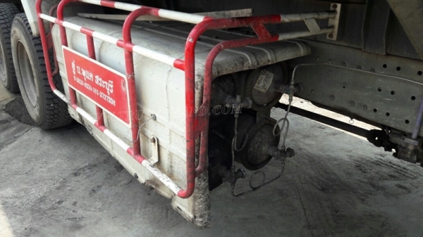 10 ล้อพ่วงดัมพ์ ยี่ห้อ SINO TRUCK รุ่น SWZ10 เครื่อง  6 สูบ  345 แรงม้า