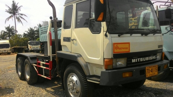 10ล้อหัวลาก 225แรง รถห้างแท้ FN527F...รถสวย...สภาพดีพร้อมใช้. เล่มพร้อม