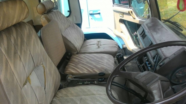 10ล้อหัวลาก 225แรง รถห้างแท้ FN527F...รถสวย...สภาพดีพร้อมใช้. เล่มพร้อม