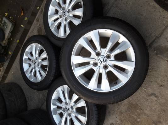 ล้อ honda ขอบ 15 4รู 100 พร้อมยาง ชุดล่ะ 5500