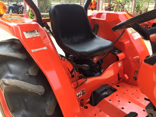 ขายรถไถKubota L4508 (4WD) พร้อมใบมีดหน้าและผานบุกเบิกLCSใหม่ รถพร้อมใช้งาน