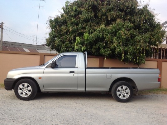 มิตซูบิชิสตราด้า ตอนเดียว