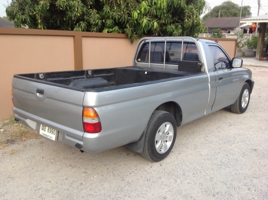 มิตซูบิชิสตราด้า ตอนเดียว