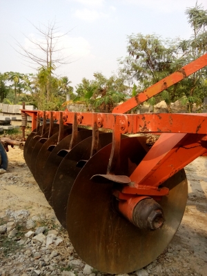 รถไถคูโบต้า M 95 แรงม้า พร้อมดันหน้า พาน 7 ตราช้าง เทรนเลอ เครื่องปลูกอ้อย ใช้งานเพียง 4700 ชม.เล่มทะเบียนพร้อม ราคาสุดคุ้ม สุดประหยัด มีที่นี่ที่เดียว