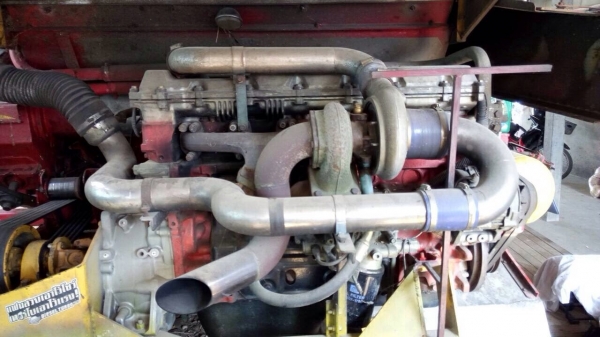 ขายรถเกี่ยวไทยเส็ง รุ่นซุปเปอร์มดจอมพลัง ออกมาได้ 3 ปีขายรถเกี่ยว ไทยเส็ง รุ่น ซุปเปอร์มดจอมพลังปี 56  ลงนาปีได้ 3 ปี(ใช้งาน 2 พันกว่าไร่) เครื่อง Jo8ct 265 แรงม้า ตัวเดินแบคโฮ 12 HT D2 /10 ลูก /44 ข้อ อุ้ม 2.8 ตัน ปั้มไดกิ้น 23 PV ราคา 1,150,000  รถอยู่ส