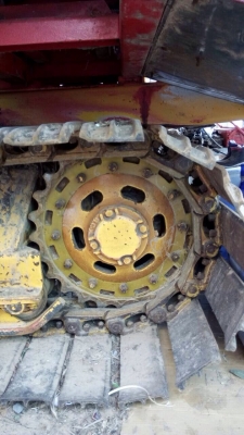 ขายรถเกี่ยวไทยเส็ง รุ่นซุปเปอร์มดจอมพลัง ออกมาได้ 3 ปีขายรถเกี่ยว ไทยเส็ง รุ่น ซุปเปอร์มดจอมพลังปี 56  ลงนาปีได้ 3 ปี(ใช้งาน 2 พันกว่าไร่) เครื่อง Jo8ct 265 แรงม้า ตัวเดินแบคโฮ 12 HT D2 /10 ลูก /44 ข้อ อุ้ม 2.8 ตัน ปั้มไดกิ้น 23 PV ราคา 1,150,000  รถอยู่ส