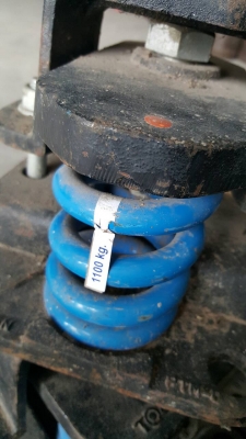 สปริงแท่นเครื่อง