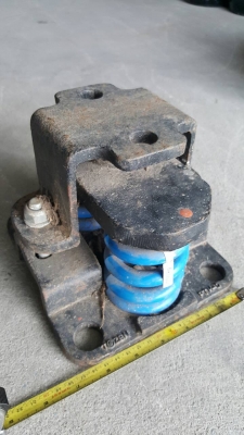 สปริงแท่นเครื่อง สปริงแท่นเครื่อง