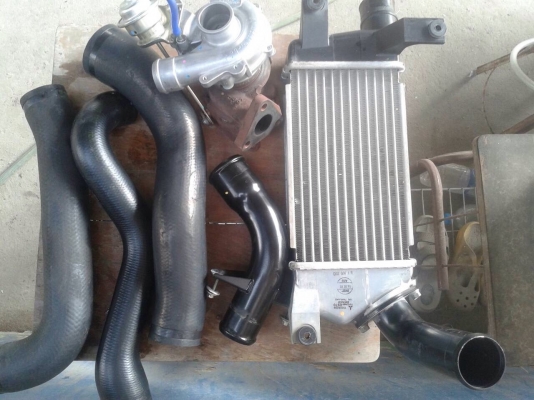 ขายเทอร์โบ มิตซูบิชิ ไทรทั้น 2.5 cc ของติดรถ วิ่งได้20000โล ทั้งชุด เทอร์โบ อินเตอร์พร้อมท่อยาง ราคา8500 ต่อรองได้