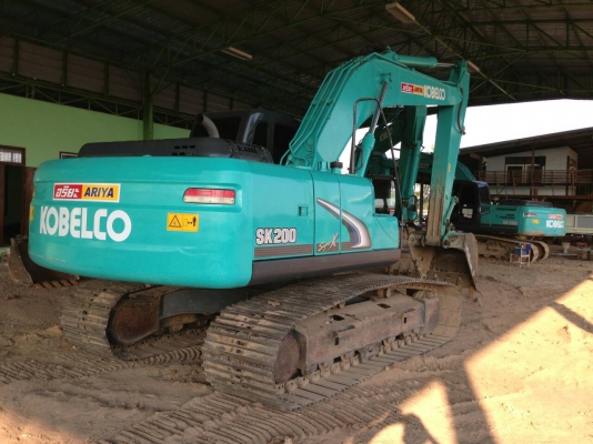 ขออนุญาติขายSK200 SUPURX  ชั่วโมง 4000 กว่า เอกสาร พร้อมโอนราคา  2700000 สนใจติดต่อ  0853224877-=0988930465