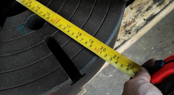 **** Sold **** สี่จับ UNIVERSAL ขนาด 20"นิ้ว สภาพสวย ฟันคม สดแน่น มีมา 2 ตัว พร้อมใช้งาน.