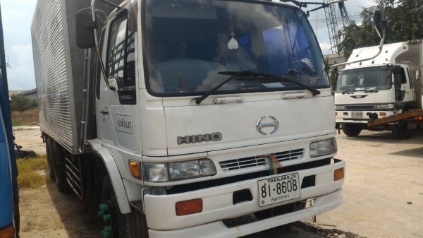 ขออนุญาติขาย 10ล้อตู้แห้งเพลาเดียวเครืาอง  195   ห้วสมอเงินเล่มแล้วทั้งหัวทั้ง เครื่อง คุชสวยมาก  ราคา 500000  สนใจติดต่อ  ช่างดำ  0853224877-0988930465