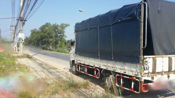 รถฮีโน่ 6 ล้อ รั่ว FC4J  150 แรงม้า. ปี 50.  ( รถวิ่ง 2xx,xxx กม. )    สนใจติดต่อ  081 - 6079515