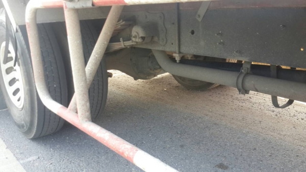 รถฮีโน่ 6 ล้อ รั่ว FC4J  150 แรงม้า. ปี 50.  ( รถวิ่ง 2xx,xxx กม. )    สนใจติดต่อ  081 - 6079515