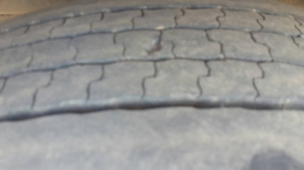 รถฮีโน่ 6 ล้อ รั่ว FC4J  150 แรงม้า. ปี 50.  ( รถวิ่ง 2xx,xxx กม. )    สนใจติดต่อ  081 - 6079515