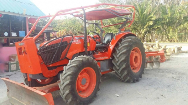 รถไถ KUBOTA M9540  2 เพลา.  ,  ( รถทำงาน 6,xxx ชม. )     สนใจติดต่อ  081 - 6079515