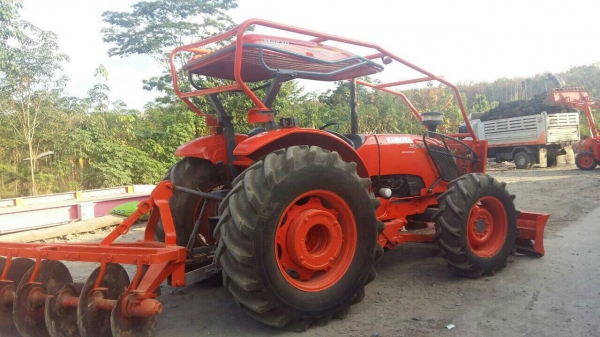 รถไถ KUBOTA M9540  2 เพลา.  ,  ( รถทำงาน 6,xxx ชม. )     สนใจติดต่อ  081 - 6079515