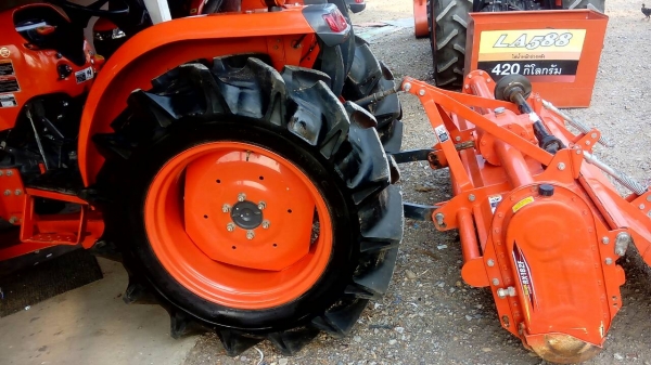ขายรถไถคูโบต้า  KUBOTA     L4708 SP(4WD)  สีเดิมจากโรงงานทั้งคัน