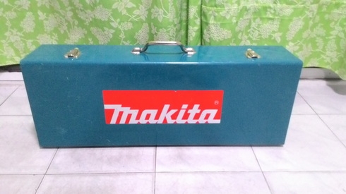 เครื่องสกัดคอนกรีต makita รุ่น 1306 แท้ๆ เดิมๆสภาพเกิน 90 เปอร์เซนต์ครับ เครื่องสกัดคอนกรีต makita รุ่น 1306 แท้ๆ เดิมๆสภาพเกิน 90 เปอร์เซนต์ครับ
