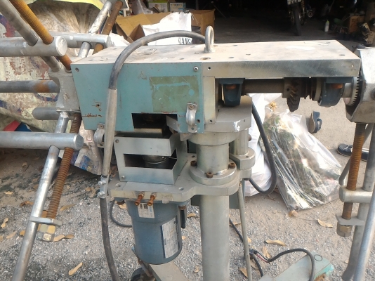 ชุดเครื่องหมุนจ่าย- เก็บงานเข้าม้วนชิ้นงานแบบสองด้าน หมุนขับด้วยมอเตอร์เกียรทด 23 รอบต่อนาที