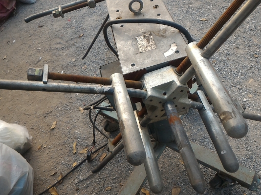 ชุดเครื่องหมุนจ่าย- เก็บงานเข้าม้วนชิ้นงานแบบสองด้าน หมุนขับด้วยมอเตอร์เกียรทด 23 รอบต่อนาที