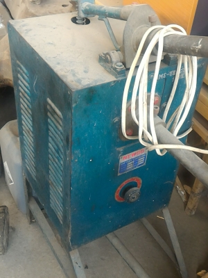 เครื่องอาร์คสปอตขาเหยียบสปริงSPOT Welding Machine ยี่ห้อ NEWGO ขนาด 8 KVA