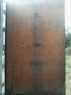 ขายตู้แห้งประตู10บานมีเสากลาง ยาว6.30เมตร สภาพดีราคาไม่แพง