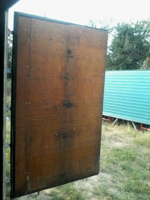 ขายตู้แห้งประตู10บานมีเสากลาง ยาว6.30เมตร สภาพดีราคาไม่แพง