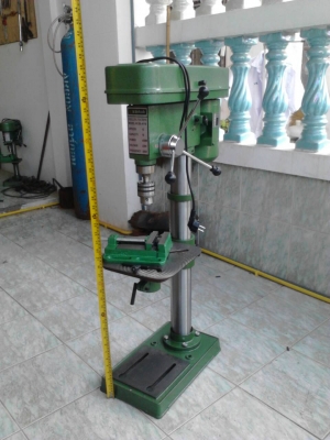 สว่านแท่นของใหม่แกะกล่องจำนวนจำกัดขายถูกคร้าบสินคุณภาพเกินราคาคร้าบ มี2รุ่นคร้าบตามรูปเลย  #ตัวเล็ก ดอกเจาะได้13มิล ขายรารา2900-ไม่รวมส่ง #ตัวใหญ่ ดอกเจาะได้ 16มิล ขายราคา 5900-ไม่รวมส่ง บริการจัดส่งทั่วไทย ไม่ไกลส่งฟรีถึงที่คร้าบ ดูเเละรับสินค้าได้ที่ พุ