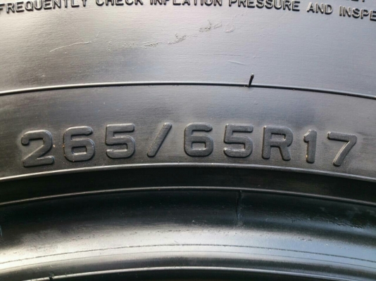 ขายยาง DUNLOP 265/65R17 ยางสัปดาห์ที่40ปี14 ดอกยางหนาสดเท่ากันไม่แตกลายไม่ร้าวไม่มีปะ จำนวน 1 ชุด ขายยาง DUNLOP 265/65R17 ยางสัปดาห์ที่40ปี14 ดอกยางหนาสดเท่ากันไม่แตกลายไม่ร้าวไม่มีปะ จำนวน 1 ชุด