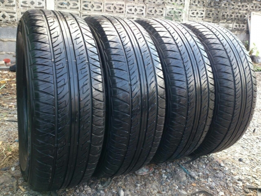 ขายยาง  DUNLOP 265/65R17 ยางสัปดาห์ที่40ปี14  ดอกยางหนาสดเท่ากันไม่แตกลายไม่ร้าวไม่มีปะ จำนวน 1 ชุด