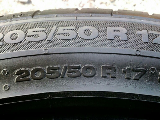 ขายยาง Continental 205/50R17 ยางสัปดาห์ที่19ปี14 ดอกยางเต็มหนาสดนิ่มลึกเท่ากันไม่แตกลายไม่กินข้างไม่มีปะสวยๆ จำนวน 1 ชุด