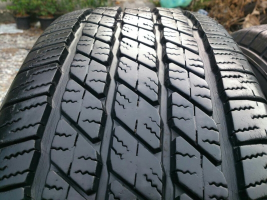 ขายแม็ก TOYOTA VIGO CHAMP ขอบ17 พร้อมยาง มิชลิน 265/65R17 ปลายปี12 สวยๆ จำนวน 1 ชุด พร้อมน๊อตแท้ 24 ตัว