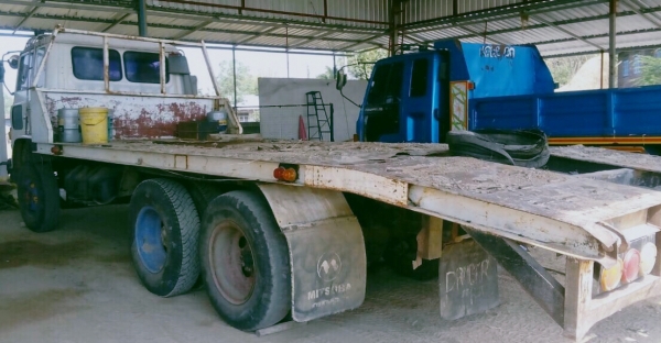 HINO KT 725 - 185 HP HO7C สิบล้อ 2 เพลา เทรลเลอร์ท้ายลาดขึ้นรถแบ็คโฮร PC 200 สภาพดีพร้อมใช้งานได้เลยครับ เครื่องยนต์ 185 แรงแน่นดีแรงดีไม่มีเยิ้ม หัวเก๋ง F18 อย่างสวยลงเล่มครบพร้อมภายในคอนโซลสวยครบ พวงมาลัยเพาเวอร์ ช่วงล่างแน่นคัชซีไม่มีแตกไม่บวม ยางสภาพด HINO KT 725 - 185 HP HO7C สิบล้อ 2 เพลา เทรลเลอร์ท้ายลาดขึ้นรถแบ็คโฮร PC 200 สภาพดีพร้อมใช้งานได้เลยครับ เครื่องยนต์ 185 แรงแน่นดีแรงดีไม่มีเยิ้ม หัวเก๋ง F18 อย่างสวยลงเล่มครบพร้อมภายในคอนโซลสวยครบ พวงมาลัยเพาเวอร์ ช่วงล่างแน่นคัชซีไม่มีแตกไม่บวม ยางสภาพด