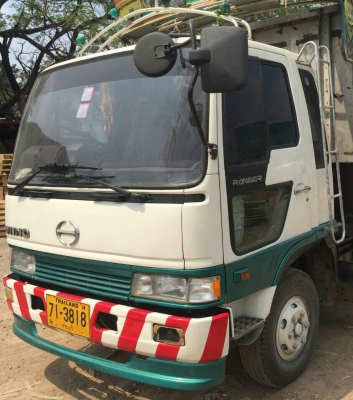 หกล้อ ฮีโน่ FD1J195ปี47ช่วงยาว 6.50ม สภาพดีสวยเดิมๆแอร์แย็นๆพร้อมใช้งาน เล่มทะเบียนพร้อมโอน