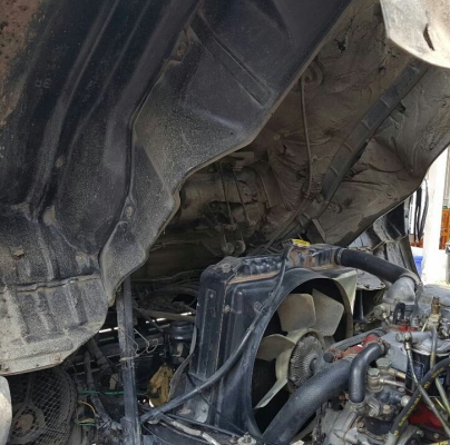 หกล้อ ฮีโน่ FD1J195ปี47ช่วงยาว 6.50ม สภาพดีสวยเดิมๆแอร์แย็นๆพร้อมใช้งาน เล่มทะเบียนพร้อมโอน