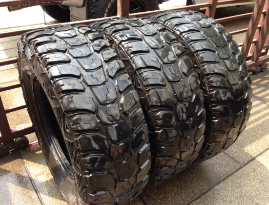 ยาง Mud Kumho 265 75 16 พร้อมใช้งาน จำนวน 3เส้น ราคาไม่แพง