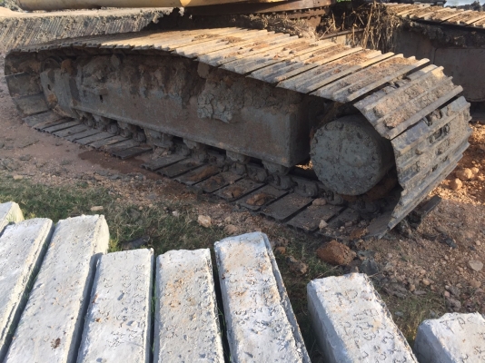 ขายรถแบคโฮ KOMATSU PC200-6 เอกสารเล่มทะเบียน ระบบไฟเต็ม เครื่องคัมมิ้น ราคา 1100000