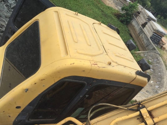 ขายรถแบคโฮ KOMATSU PC200-6 เอกสารเล่มทะเบียน ระบบไฟเต็ม เครื่องคัมมิ้น ราคา 1100000