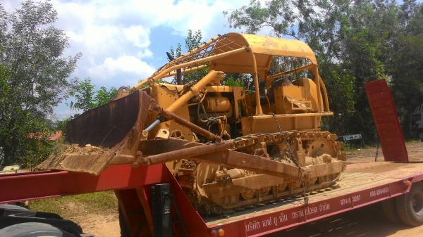 ขายรถแทรคเตอร์ KOMATSU D50A-15 ห้องเลี้ยวแห้ง ราคา 350000