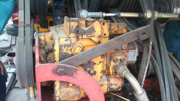 ขายถูกๆๆ..185000บาท รถเกียวข้าวศักพัฒนา..ไม่มีเครื่อง..ช่วงล่าง10HT สภาพดีมากๆคับ