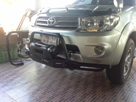 ขายกันชน OVERLAND-ROCKY ใส่โตโยต้าวีโก้ ฟอร์จูนเนอร์