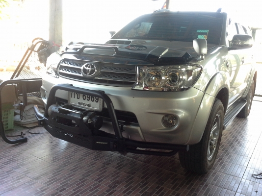 ขายกันชน OVERLAND-ROCKY ใส่โตโยต้าวีโก้ ฟอร์จูนเนอร์