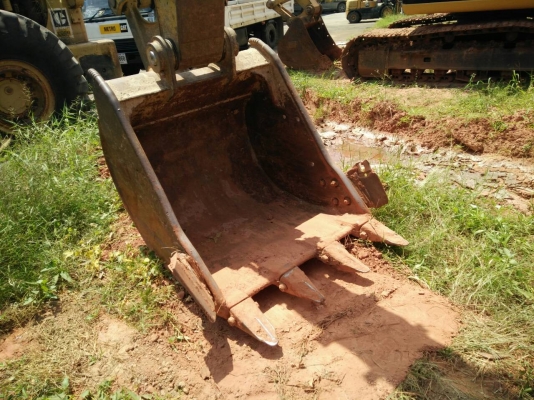 ขายรถแบคโฮ CAT 320 D เอกสารใบแจ้งจำหน่าย 6000 ชม.ราคา 2100000