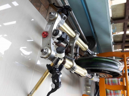 ขายชุดโช๊คหน้าZXR400 (กระบอกทอง ยกชุด) ขายชุดโช๊คหน้าZXR400 (กระบอกทอง ยกชุด)