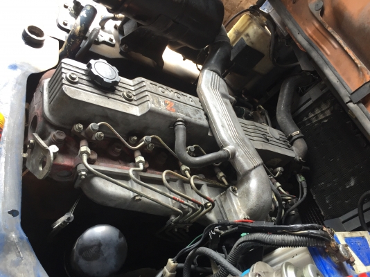 รถยกโตโยต้ารุ่น 4 น้ำหนักยก 4 ตัน เสาสูง 3 เมตร เครื่องดีเซล เกียร์ธรรมดา